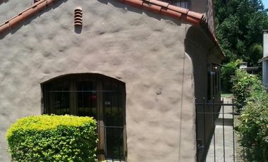 Casa de 3 dormitorios en alquiler anual en Beccar