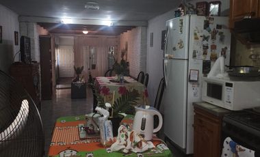 Casa - Venta - Lanús Este - 5 ambientes - Patio - Jardín - Garage