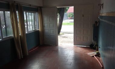 Casa - Venta - Lanús Este - 5 ambientes - Patio - Jardín - Garage