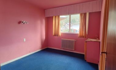 Alquiler de 5 oficinas/consultorios y recepción. Esquina de Av. Pioneros y Av. Boock