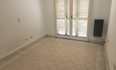 Casa de 4 ambientes en barrio Colinas de Peralta Ramos