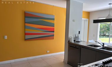 Casa 5 ambientes en Los Alisos Con Pileta