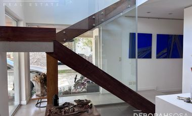 Casa 5 ambientes en Los Alisos Con Pileta