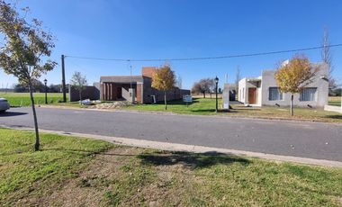 Venta de lote 17 C Barrio las Pérgolas III