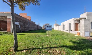 Venta de lote 17 C Barrio las Pérgolas III