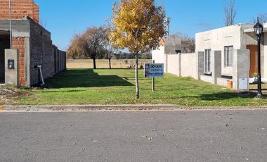 Venta de lote 17 C Barrio las Pérgolas III