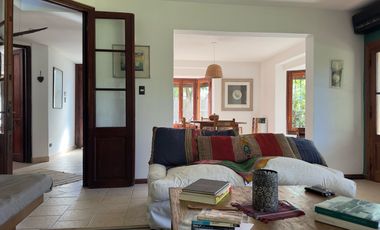 Casa en venta en Ing Maschwitz-5ambientes.