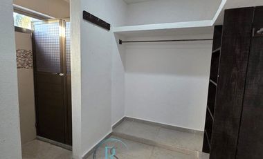 CASA EN RENTA CON PANELES SOLARES  EN CIUDAD DEL CARMEN, CAMPECHE.