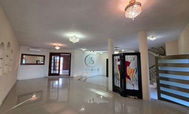 CASA EN RENTA CON PANELES SOLARES  EN CIUDAD DEL CARMEN, CAMPECHE.