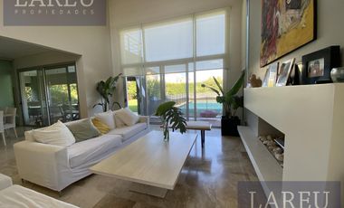 Casa en La Lomada De Pilar