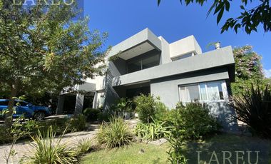 Casa en La Lomada De Pilar