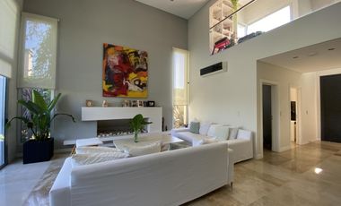 Casa en La Lomada De Pilar