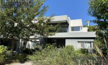 Casa en La Lomada De Pilar