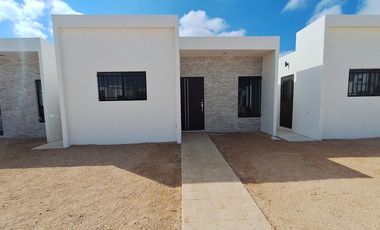 Casa en renta Nueva de una planta equipada las Américas ll