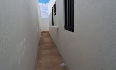 Casa en renta Nueva de una planta equipada las Américas ll