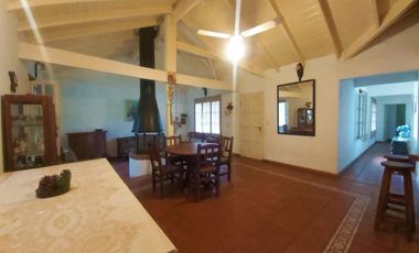 Hermosa Casa Quinta En Venta ¡3.000 m2 de terreno! Barrio Parque Exaltación