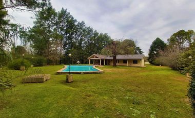 Hermosa Casa Quinta En Venta ¡3.000 m2 de terreno! Barrio Parque Exaltación