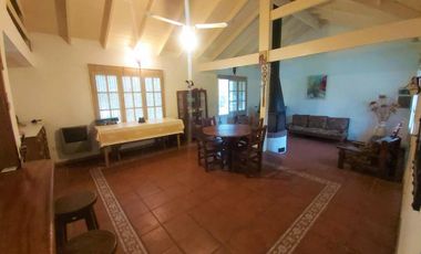 Hermosa Casa Quinta En Venta ¡3.000 m2 de terreno! Barrio Parque Exaltación