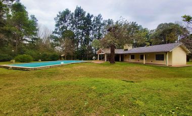 Hermosa Casa Quinta En Venta ¡3.000 m2 de terreno! Barrio Parque Exaltación