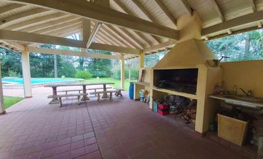 Hermosa Casa Quinta En Venta ¡3.000 m2 de terreno! Barrio Parque Exaltación