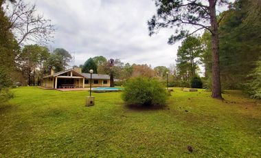 Hermosa Casa Quinta En Venta ¡3.000 m2 de terreno! Barrio Parque Exaltación