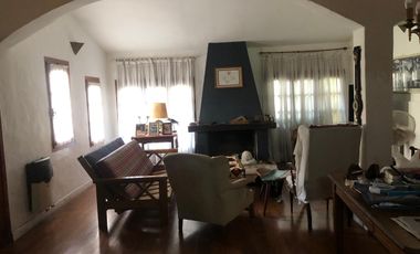 Casa 4 ambientes - Pileta, Jardin. Villa Adelina  Venta!