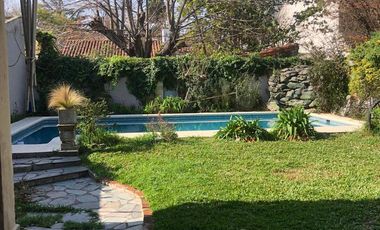 Casa 4 ambientes - Pileta, Jardin. Villa Adelina  Venta!