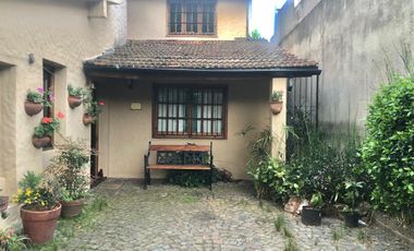 Casa 4 ambientes - Pileta, Jardin. Villa Adelina  Venta!