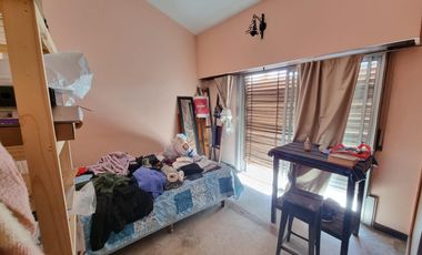 Galpón en 2 plantas + vivienda de 3 ambientes.