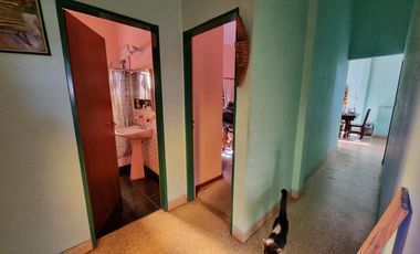 Galpón en 2 plantas + vivienda de 3 ambientes.