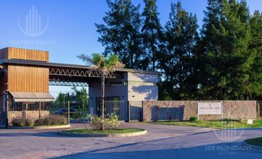 Lote de 1713 m2 en Barrio Fincas del Alba -Canning-