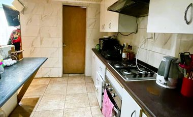 CASA EN EL BOSQUE CON PISCINA Y 4 DORMITORIOS