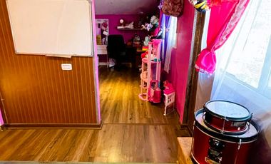 CASA EN EL BOSQUE CON PISCINA Y 4 DORMITORIOS