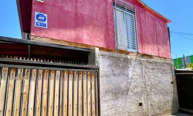 CASA EN EL BOSQUE CON PISCINA Y 4 DORMITORIOS