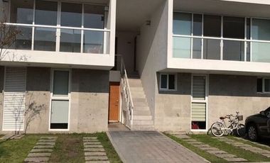 Departamento en planta baja amueblado y con jardin en Juriquilla