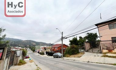 Arriendo de terreno con bodegas Ideal para almacenamiento