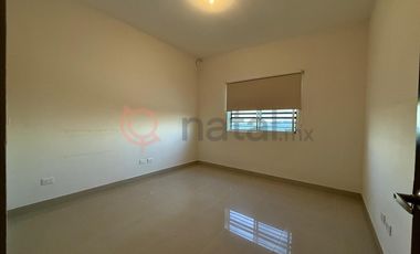 CASA BOSQUES CONTRY GUADALUPE RENTA