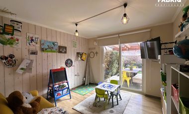 LINDA CASA EN CONDOMINIO 4DORM + 3BAÑOS + QUINCHO Y TERRAZA