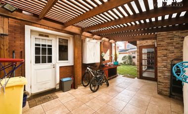 LINDA CASA EN CONDOMINIO 4DORM + 3BAÑOS + QUINCHO Y TERRAZA