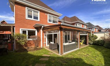 LINDA CASA EN CONDOMINIO 4DORM + 3BAÑOS + QUINCHO Y TERRAZA