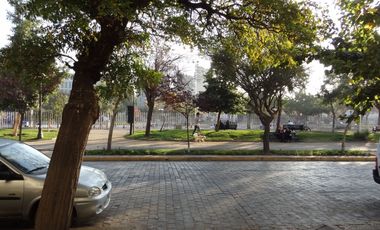 EXCELENTE OFICINA EN PRIMER PISO CON ESTACIONAMIENTO