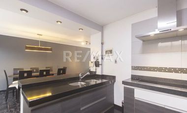 Vendo Casa con Piscina en condominio.