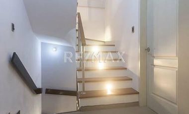 Vendo Casa con Piscina en condominio.