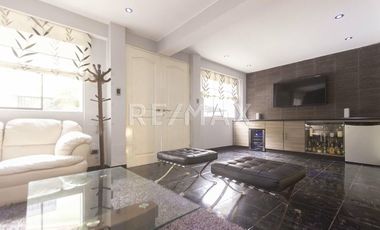 Vendo Casa con Piscina en condominio.