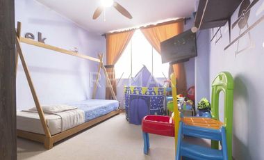 Vendo Casa con Piscina en condominio.