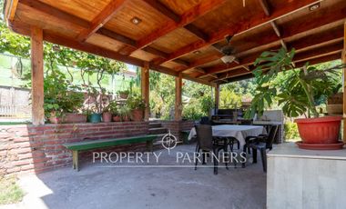 Casa de Lujo con Piscina ubicada en prestigios sector residencial