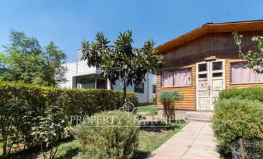 Casa de Lujo con Piscina ubicada en prestigios sector residencial