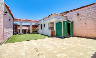 Se vende Casa Amplia Perfecta para  Empresa, Sector Centro Sur