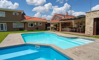 Casa con Piscina, Challuabamba