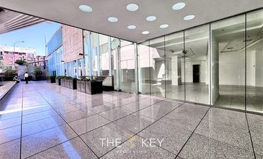 Local Comercial en Arriendo en Apoquindo - Escuela Militar